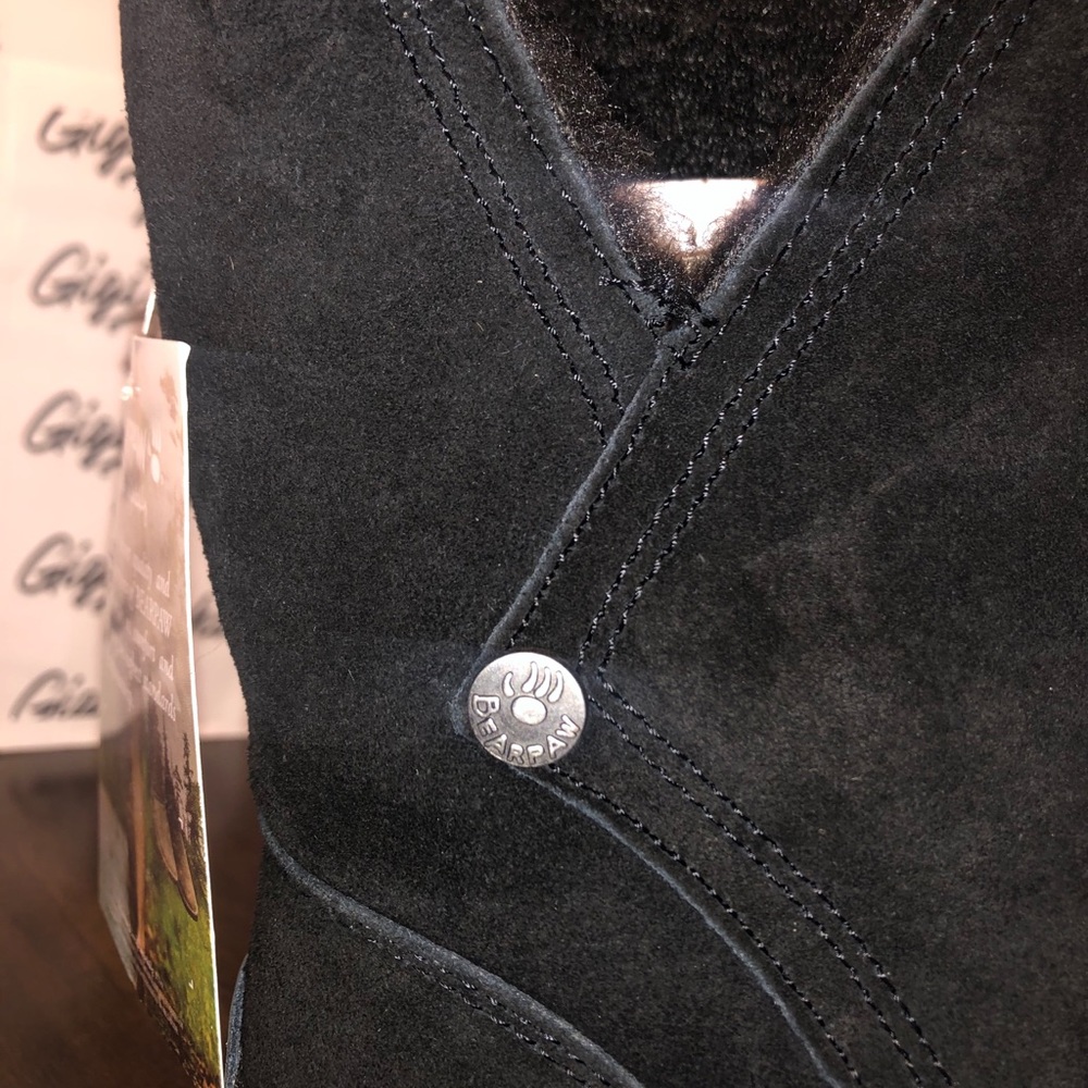 Bearpaw Pam Suede Ankle Bootie - Picture 5 of 12